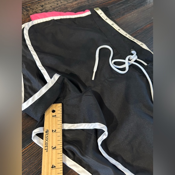 Old Navy Womens Medium Athletic Running Shorts - Picture 4 of 7